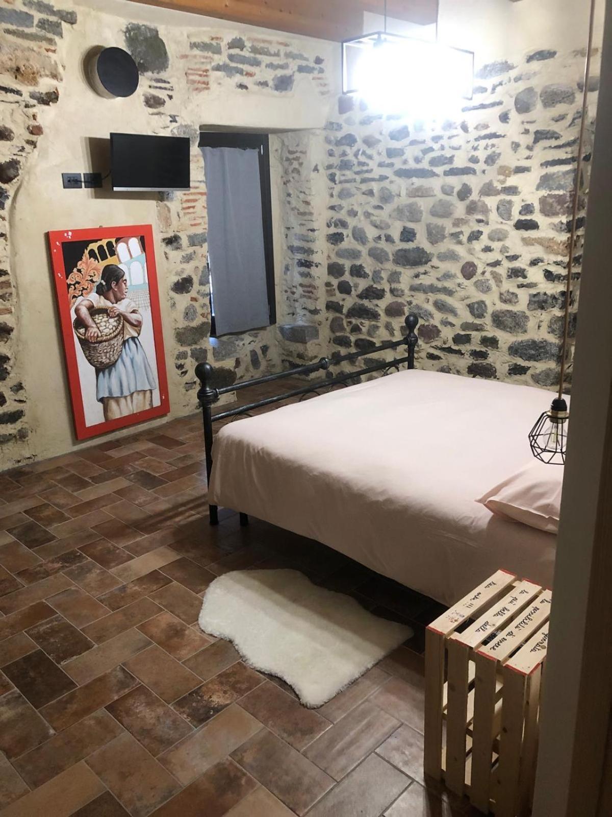 La Torre A Colori Bed & Breakfast Esine Exterior photo