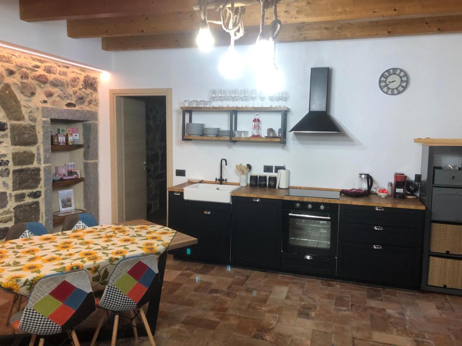 La Torre A Colori Bed & Breakfast Esine Exterior photo